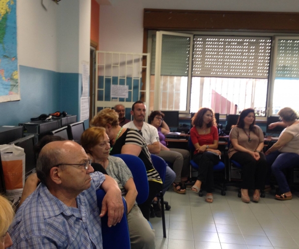 Acicatena: Corso base di Informatica 18-19-20 e 21 Maggio