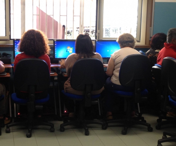 Acicatena: Corso base di Informatica 18-19-20 e 21 Maggio