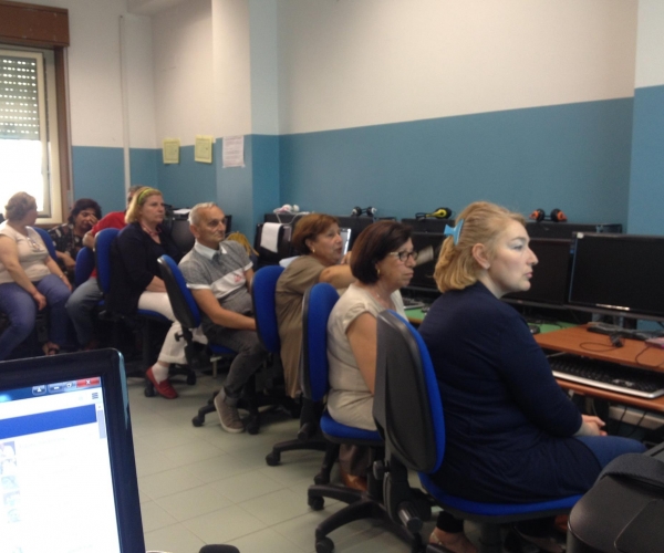 Acicatena: Corso base di Informatica 18-19-20 e 21 Maggio