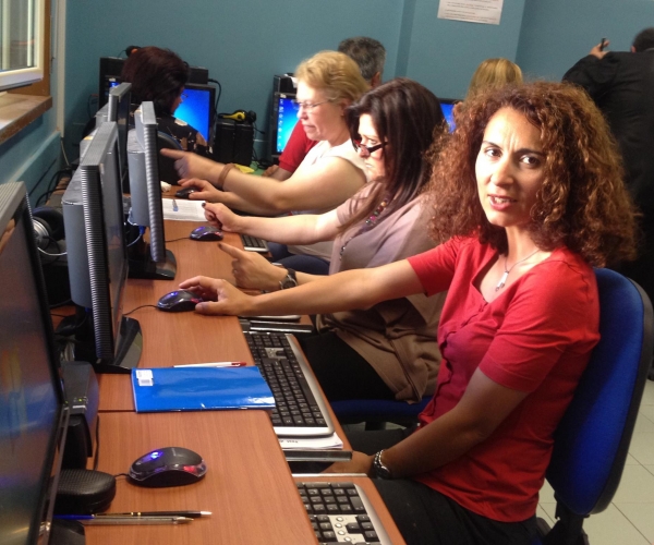 Acicatena: Corso base di Informatica 18-19-20 e 21 Maggio
